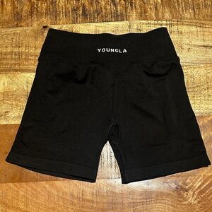 YoungLA Curve Seamless Womens Shorts